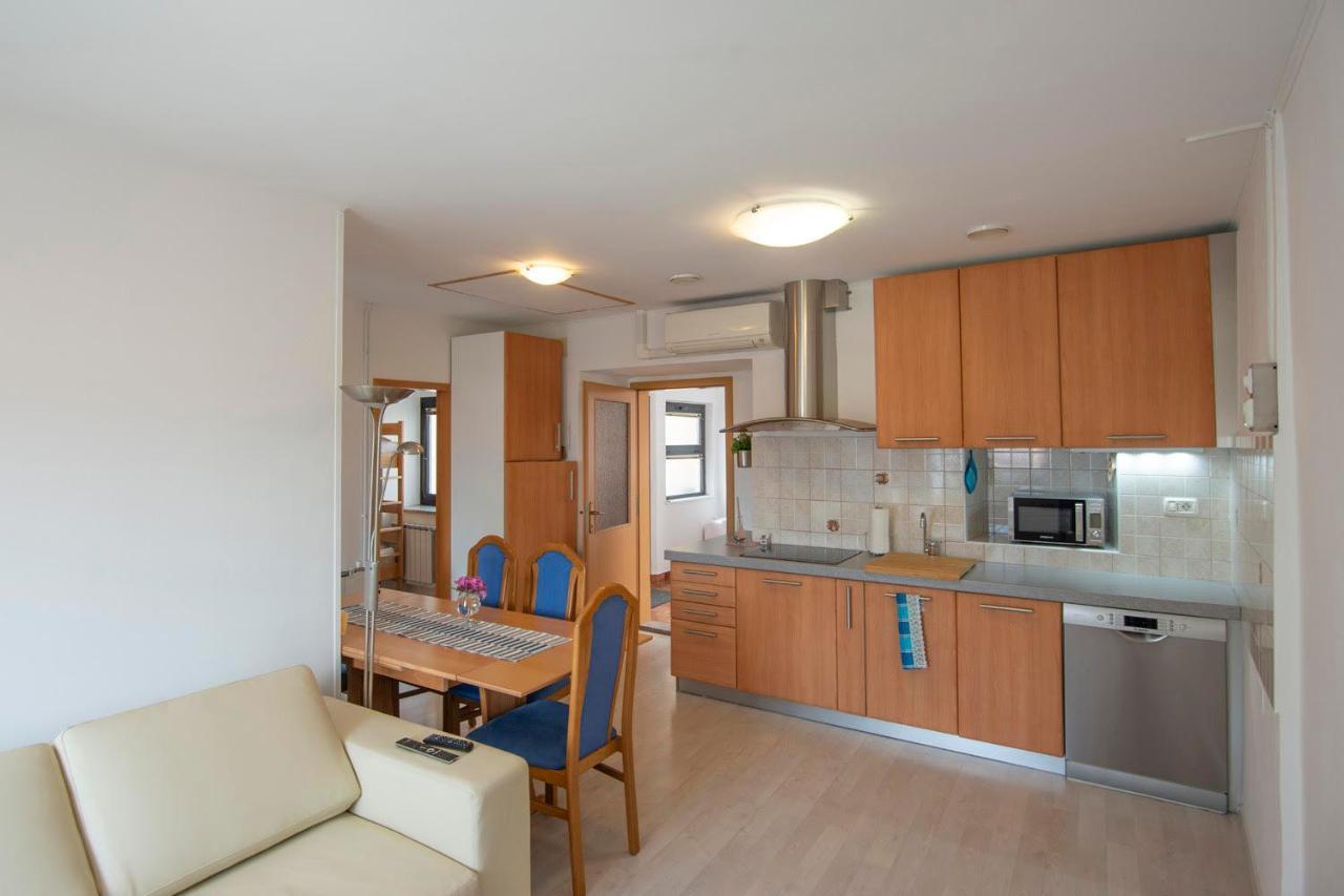 Apartma Bajc Lägenhet Ajdovščina Exteriör bild